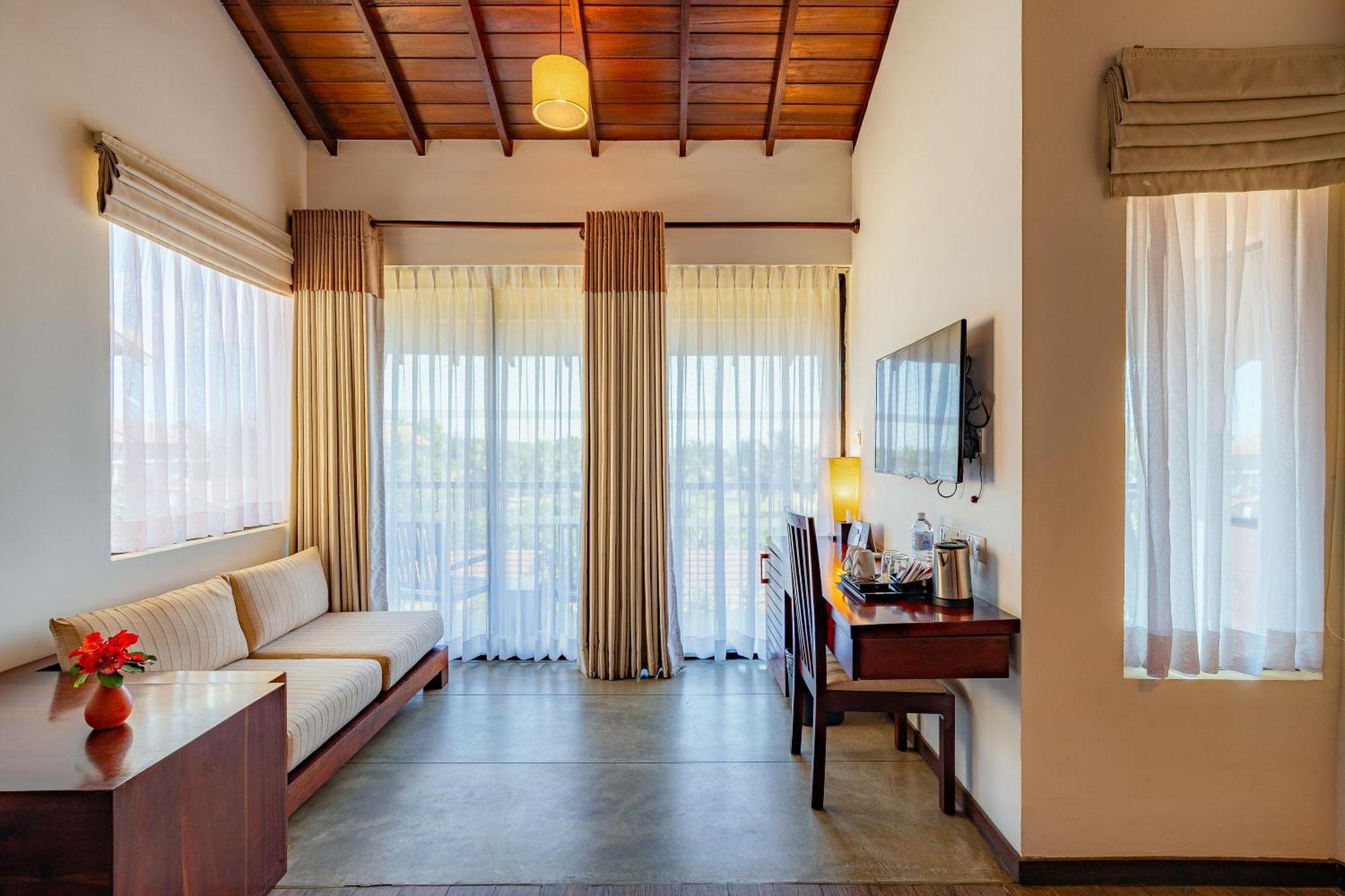 The Calm Resort & Spa Passikudah Bilik gambar